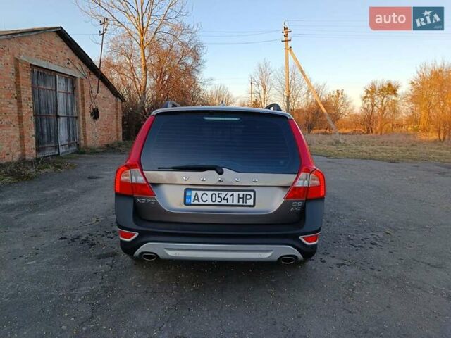 Серый Вольво ХС70, объемом двигателя 2.4 л и пробегом 251 тыс. км за 12800 $, фото 5 на Automoto.ua