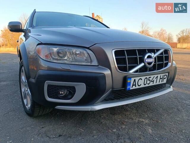 Серый Вольво ХС70, объемом двигателя 2.4 л и пробегом 251 тыс. км за 12800 $, фото 58 на Automoto.ua