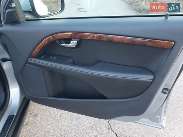 Серый Вольво ХС70, объемом двигателя 2.95 л и пробегом 273 тыс. км за 11800 $, фото 29 на Automoto.ua