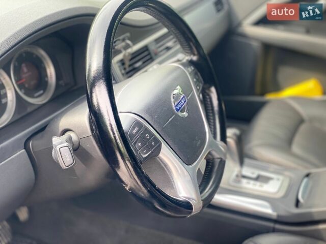 Серый Вольво ХС70, объемом двигателя 2.4 л и пробегом 320 тыс. км за 12999 $, фото 29 на Automoto.ua