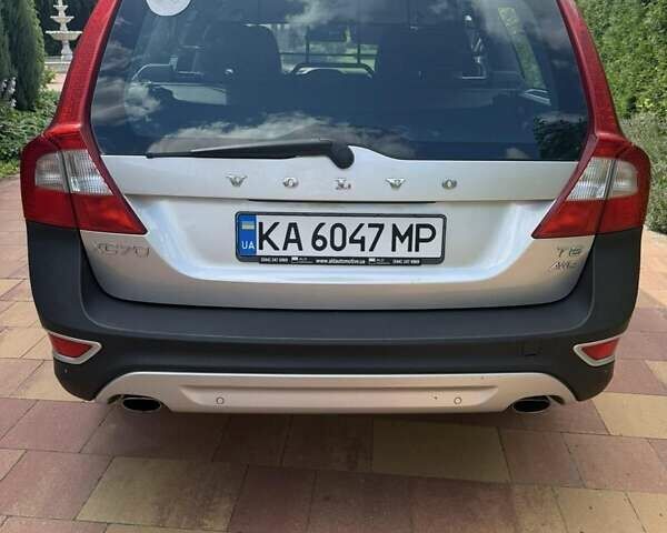 Серый Вольво ХС70, объемом двигателя 2.95 л и пробегом 189 тыс. км за 15000 $, фото 2 на Automoto.ua