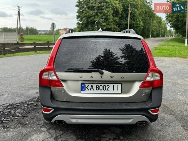 Серый Вольво ХС70, объемом двигателя 2.4 л и пробегом 397 тыс. км за 16000 $, фото 8 на Automoto.ua