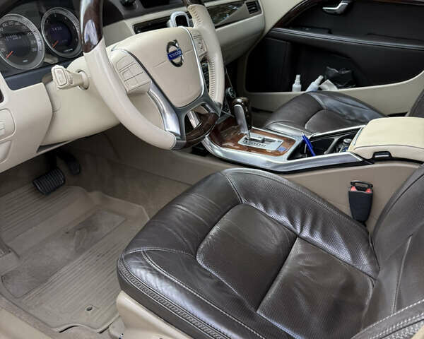 Серый Вольво ХС70, объемом двигателя 2.4 л и пробегом 218 тыс. км за 16500 $, фото 57 на Automoto.ua