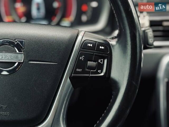 Серый Вольво ХС70, объемом двигателя 1.98 л и пробегом 254 тыс. км за 14700 $, фото 10 на Automoto.ua