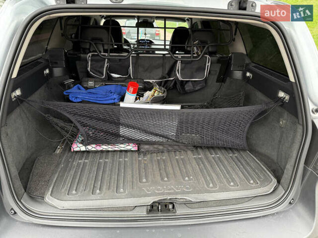 Сірий Вольво ХС70, об'ємом двигуна 2.4 л та пробігом 273 тис. км за 15500 $, фото 10 на Automoto.ua