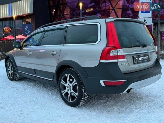 Серый Вольво ХС70, объемом двигателя 3 л и пробегом 206 тыс. км за 15490 $, фото 4 на Automoto.ua