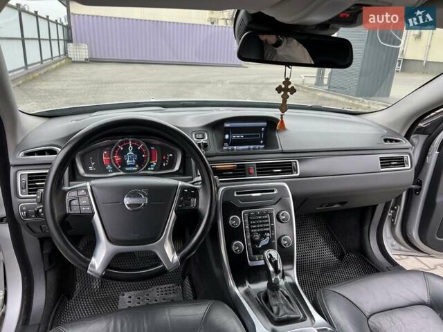 Серый Вольво ХС70, объемом двигателя 1.98 л и пробегом 250 тыс. км за 14999 $, фото 24 на Automoto.ua