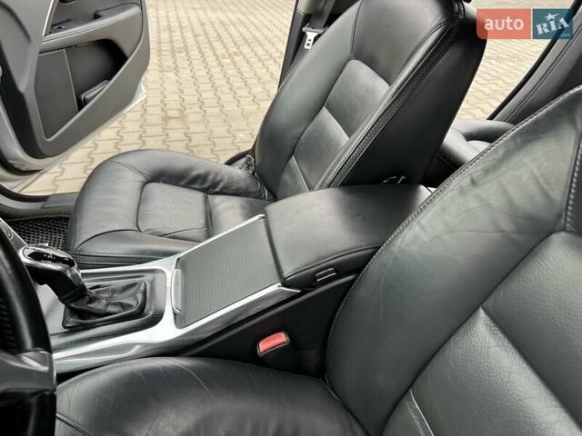 Серый Вольво ХС70, объемом двигателя 1.98 л и пробегом 250 тыс. км за 14999 $, фото 42 на Automoto.ua