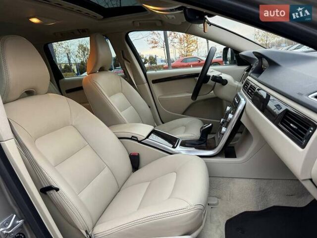 Серый Вольво ХС70, объемом двигателя 2.95 л и пробегом 206 тыс. км за 17990 $, фото 10 на Automoto.ua