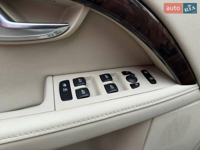 Серый Вольво ХС70, объемом двигателя 2.95 л и пробегом 206 тыс. км за 17990 $, фото 14 на Automoto.ua