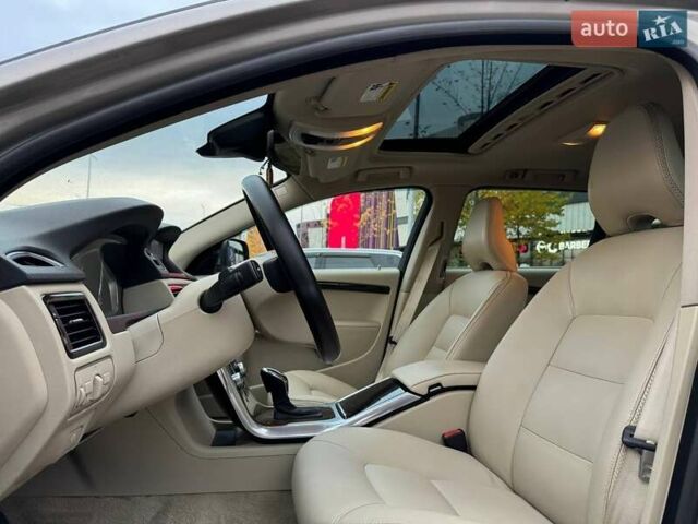 Серый Вольво ХС70, объемом двигателя 2.95 л и пробегом 206 тыс. км за 17990 $, фото 23 на Automoto.ua