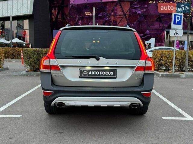 Серый Вольво ХС70, объемом двигателя 2.95 л и пробегом 206 тыс. км за 17990 $, фото 5 на Automoto.ua