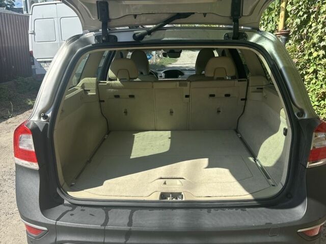 Сірий Вольво ХС70, об'ємом двигуна 2 л та пробігом 130 тис. км за 16500 $, фото 7 на Automoto.ua