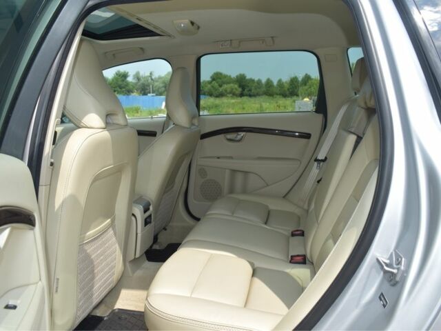 Серый Вольво ХС70, объемом двигателя 2 л и пробегом 91 тыс. км за 16900 $, фото 11 на Automoto.ua