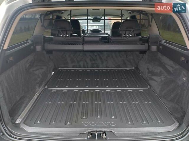 Сірий Вольво ХС70, об'ємом двигуна 2.4 л та пробігом 240 тис. км за 19700 $, фото 15 на Automoto.ua