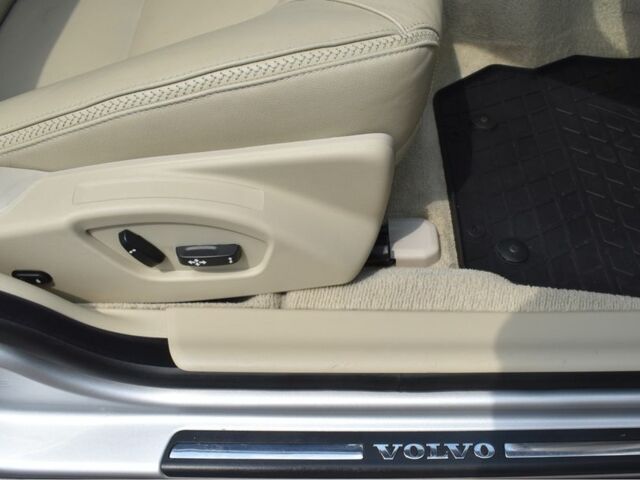 Серый Вольво ХС70, объемом двигателя 2 л и пробегом 91 тыс. км за 16900 $, фото 9 на Automoto.ua