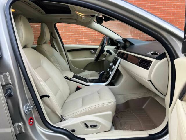 Серый Вольво ХС70, объемом двигателя 2.5 л и пробегом 78 тыс. км за 6700 $, фото 8 на Automoto.ua