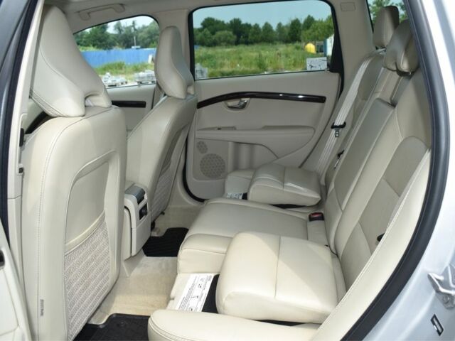 Серый Вольво ХС70, объемом двигателя 2 л и пробегом 91 тыс. км за 16900 $, фото 10 на Automoto.ua