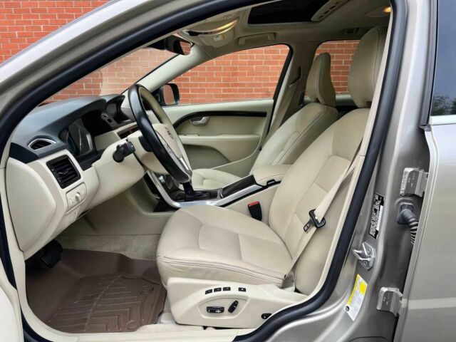 Серый Вольво ХС70, объемом двигателя 2.5 л и пробегом 78 тыс. км за 6700 $, фото 10 на Automoto.ua