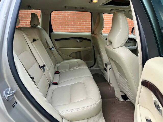 Серый Вольво ХС70, объемом двигателя 2.5 л и пробегом 78 тыс. км за 6700 $, фото 11 на Automoto.ua