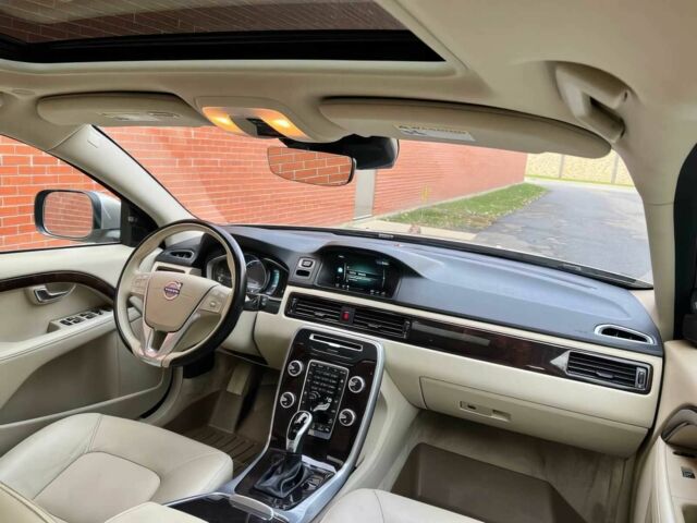 Серый Вольво ХС70, объемом двигателя 2.5 л и пробегом 78 тыс. км за 6700 $, фото 9 на Automoto.ua