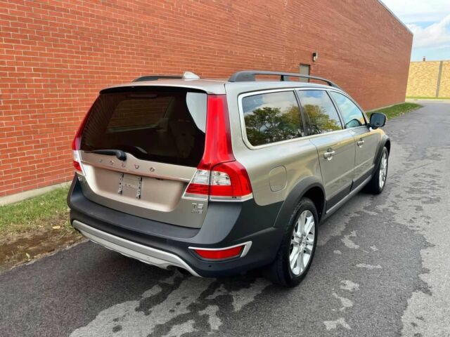 Серый Вольво ХС70, объемом двигателя 2.5 л и пробегом 78 тыс. км за 6700 $, фото 6 на Automoto.ua