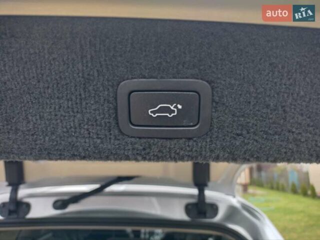 Сірий Вольво ХС70, об'ємом двигуна 2.4 л та пробігом 240 тис. км за 19700 $, фото 17 на Automoto.ua