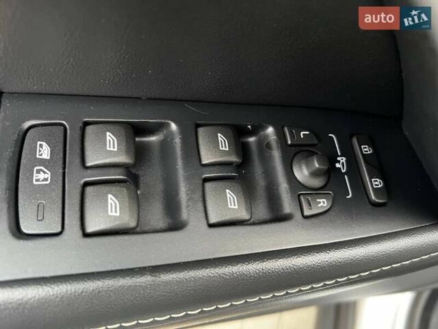 Сірий Вольво ХС70, об'ємом двигуна 2.4 л та пробігом 240 тис. км за 19700 $, фото 14 на Automoto.ua