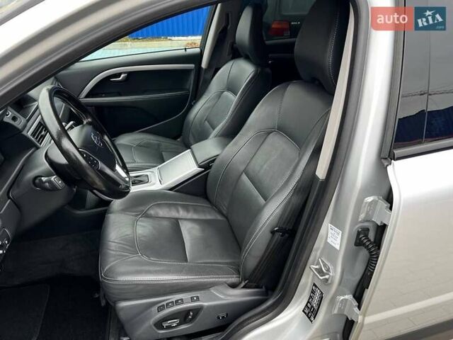 Сірий Вольво ХС70, об'ємом двигуна 2.4 л та пробігом 240 тис. км за 19700 $, фото 9 на Automoto.ua