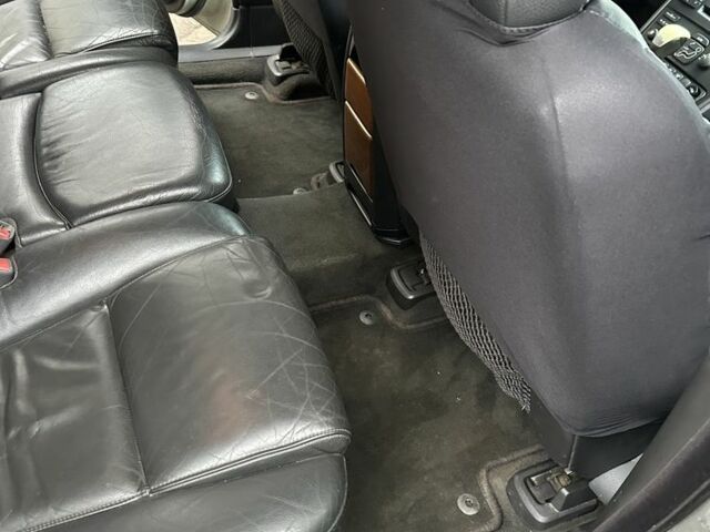 Сірий Вольво ХС70, об'ємом двигуна 2.4 л та пробігом 350 тис. км за 4800 $, фото 6 на Automoto.ua