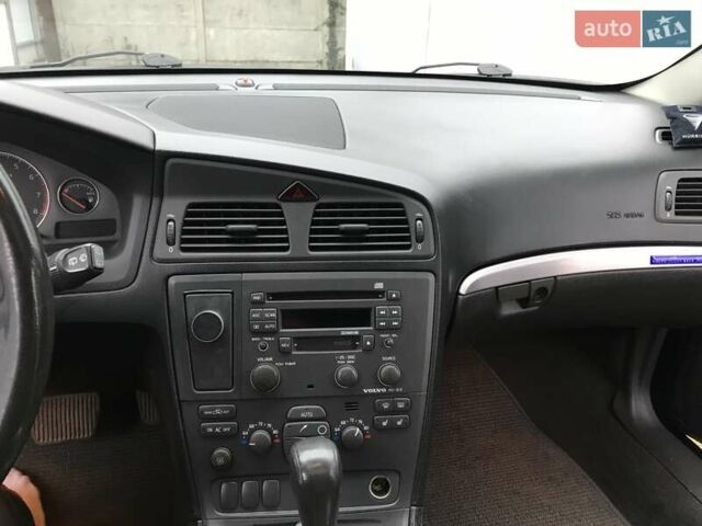 Синий Вольво ХС70, объемом двигателя 2.4 л и пробегом 220 тыс. км за 10000 $, фото 11 на Automoto.ua