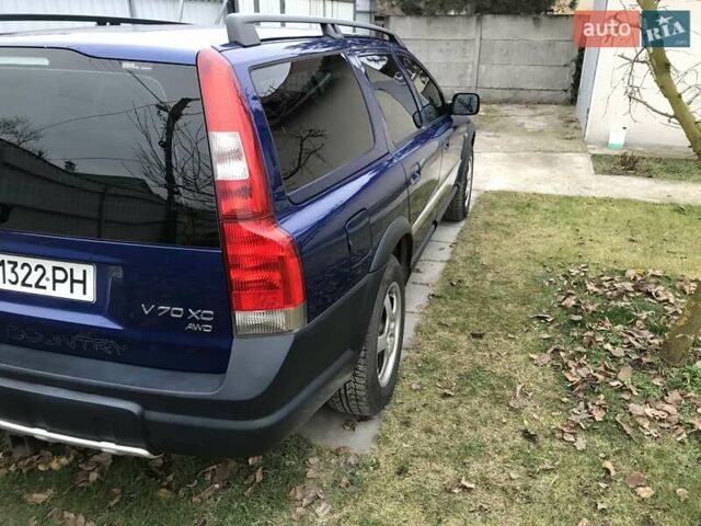 Синий Вольво ХС70, объемом двигателя 2.4 л и пробегом 220 тыс. км за 10000 $, фото 7 на Automoto.ua