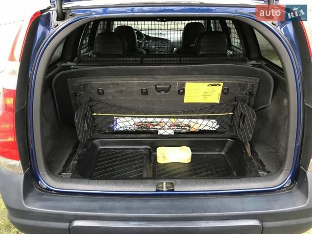 Синий Вольво ХС70, объемом двигателя 2.4 л и пробегом 220 тыс. км за 10000 $, фото 19 на Automoto.ua