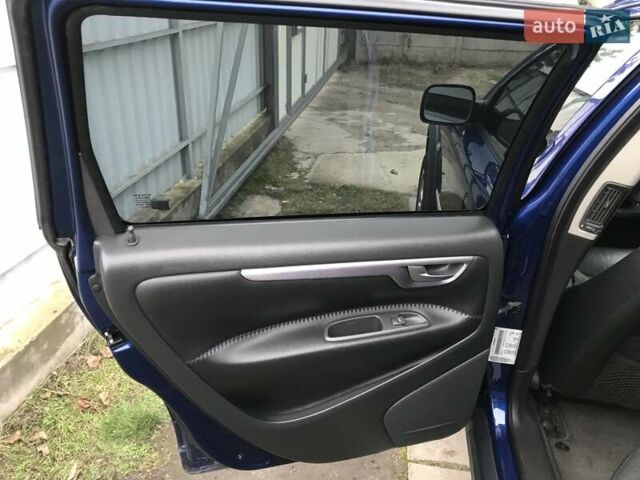 Синий Вольво ХС70, объемом двигателя 2.4 л и пробегом 220 тыс. км за 10000 $, фото 18 на Automoto.ua