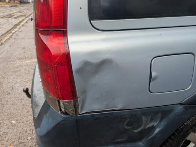 Синій Вольво ХС70, об'ємом двигуна 2.4 л та пробігом 190 тис. км за 4490 $, фото 4 на Automoto.ua