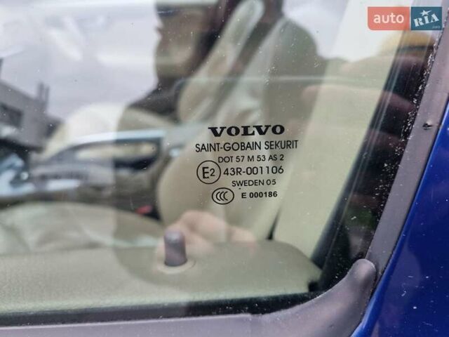 Синий Вольво ХС70, объемом двигателя 2.4 л и пробегом 330 тыс. км за 11499 $, фото 11 на Automoto.ua