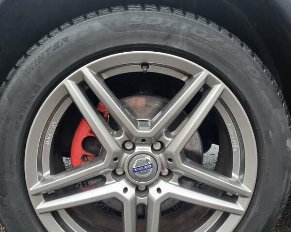 Синий Вольво ХС70, объемом двигателя 2.4 л и пробегом 330 тыс. км за 11499 $, фото 10 на Automoto.ua