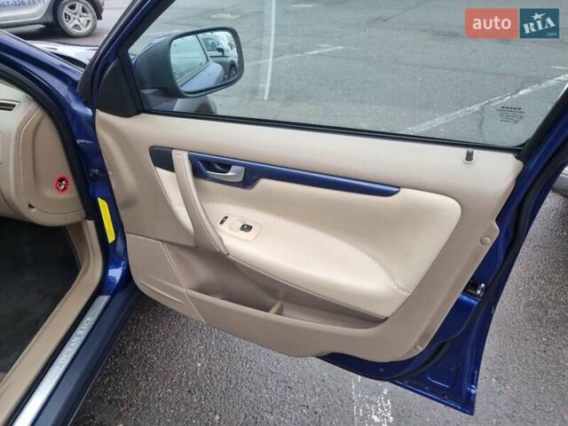 Синий Вольво ХС70, объемом двигателя 2.4 л и пробегом 330 тыс. км за 11499 $, фото 18 на Automoto.ua