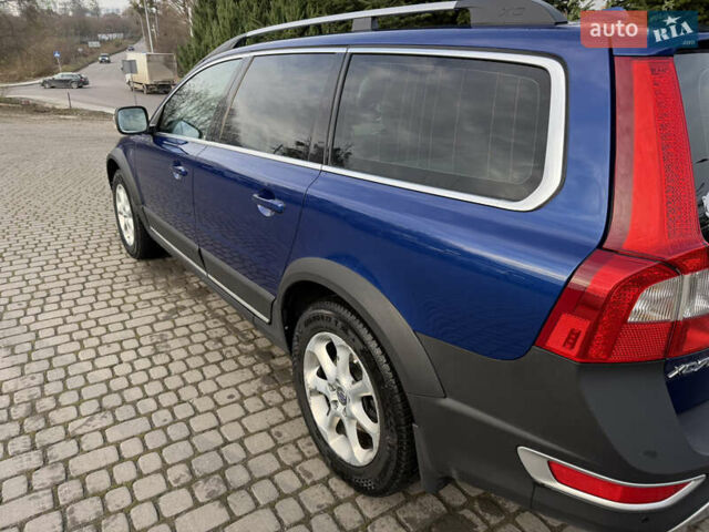 Синий Вольво ХС70, объемом двигателя 2.4 л и пробегом 325 тыс. км за 10500 $, фото 3 на Automoto.ua