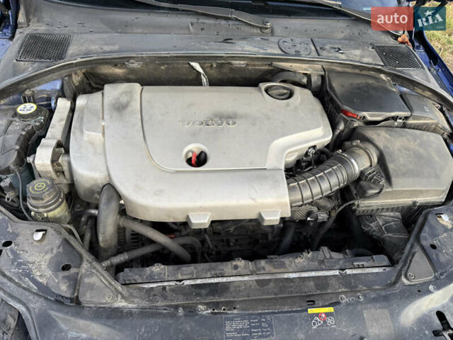 Синий Вольво ХС70, объемом двигателя 2.4 л и пробегом 325 тыс. км за 10500 $, фото 16 на Automoto.ua