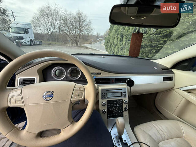 Синий Вольво ХС70, объемом двигателя 2.4 л и пробегом 325 тыс. км за 10500 $, фото 12 на Automoto.ua