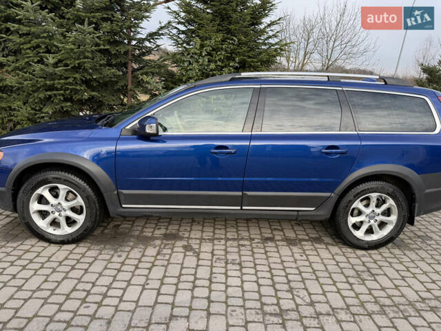 Синий Вольво ХС70, объемом двигателя 2.4 л и пробегом 325 тыс. км за 10500 $, фото 2 на Automoto.ua
