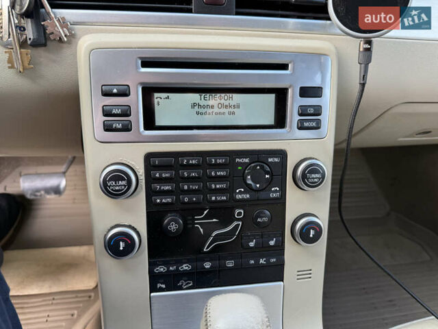 Синий Вольво ХС70, объемом двигателя 2.4 л и пробегом 325 тыс. км за 10500 $, фото 14 на Automoto.ua