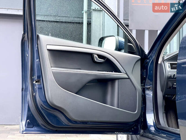 Синій Вольво ХС70, об'ємом двигуна 2.4 л та пробігом 143 тис. км за 18500 $, фото 31 на Automoto.ua