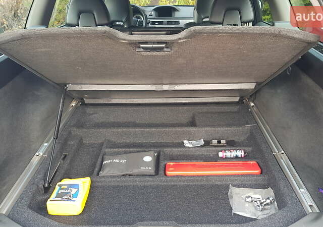 Синий Вольво ХС70, объемом двигателя 2.4 л и пробегом 225 тыс. км за 14750 $, фото 43 на Automoto.ua