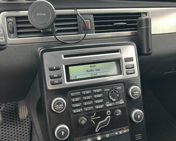 Синій Вольво ХС70, об'ємом двигуна 2.4 л та пробігом 295 тис. км за 13500 $, фото 6 на Automoto.ua
