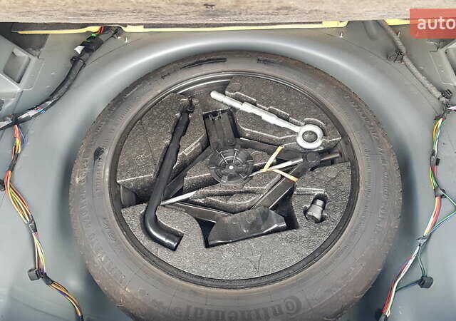 Синий Вольво ХС70, объемом двигателя 2.4 л и пробегом 225 тыс. км за 14750 $, фото 44 на Automoto.ua