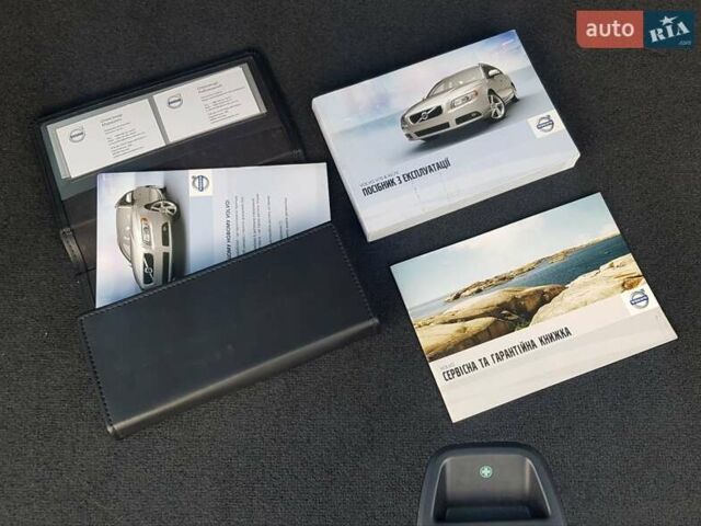 Синий Вольво ХС70, объемом двигателя 2.4 л и пробегом 225 тыс. км за 14750 $, фото 45 на Automoto.ua