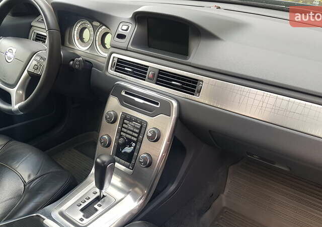 Синий Вольво ХС70, объемом двигателя 2.4 л и пробегом 225 тыс. км за 14750 $, фото 31 на Automoto.ua