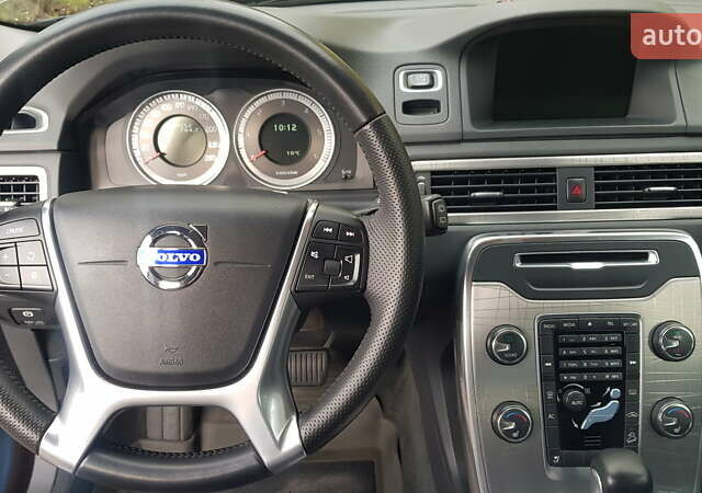 Синий Вольво ХС70, объемом двигателя 2.4 л и пробегом 225 тыс. км за 14750 $, фото 29 на Automoto.ua